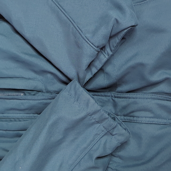 Cabelas heavy insulated winter jacket size Large blue - Picture 5 of 14